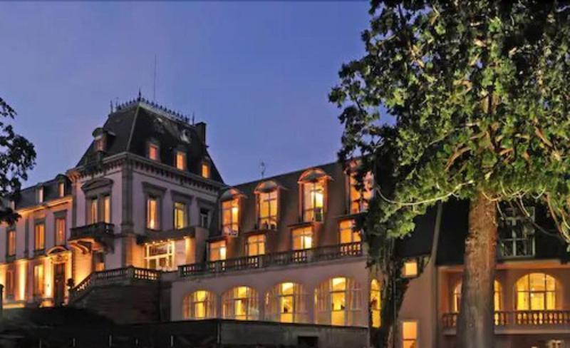 เลอ เอช - โฮเต็ล แอนด์ เรสเทอรองต์ Hotel บาร์ ภายนอก รูปภาพ
